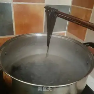 Make Spicy spicy root powder step 2