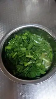 Make Scrambled eggs step 1