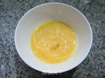 Make Eggs and silver ears step 1