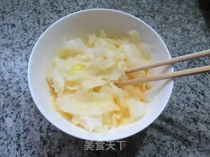 Make Eggs and silver ears step 3