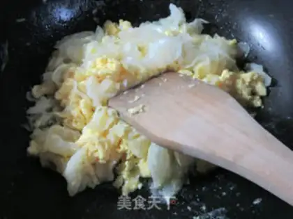 Make Eggs and silver ears step 4