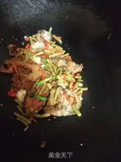 Make Sour-beans fried fish step 1