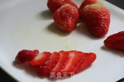 Make Strawberry yogurt step 1