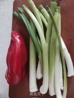Make Five flowers with garlic step 2