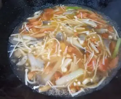 Make Tomato mushroom egg soup step 4