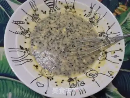 Make Easy to make omelet step 1