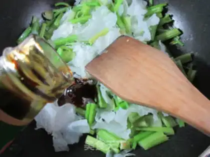 Make Silver-eared celery step 5