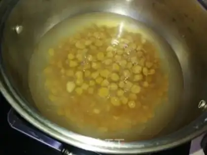 Make Homemade pearl milk tea step 5