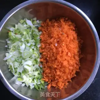 Make Routine carrot beef buns step 4