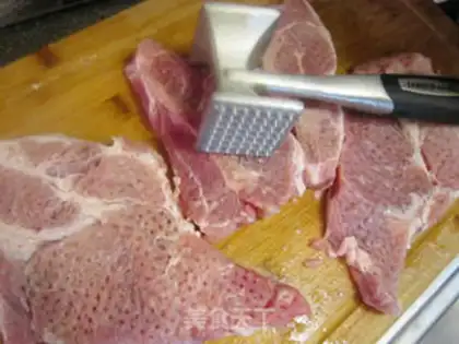 Make AIR-CUTTERED T-BONE PORK CHOPS step 1