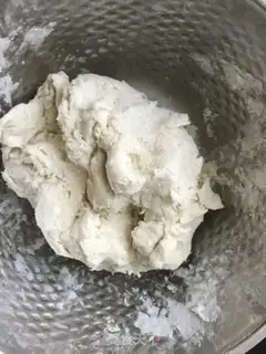 Make Creams of red sugar step 4