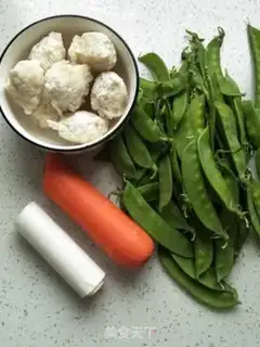 Make Inkfish balls, Dutch beans step 0