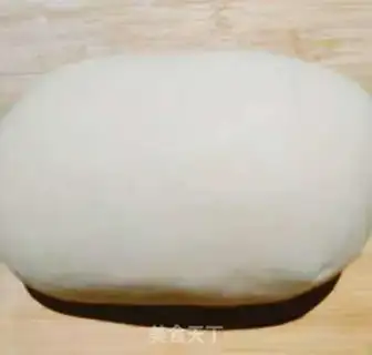 Make Slut-red-sugar pancakes step 1
