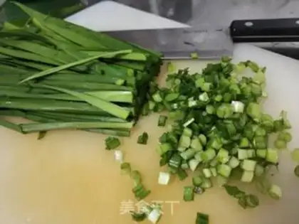 Make Shrimp skin fan pie step 3