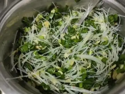 Make Shrimp skin fan pie step 5
