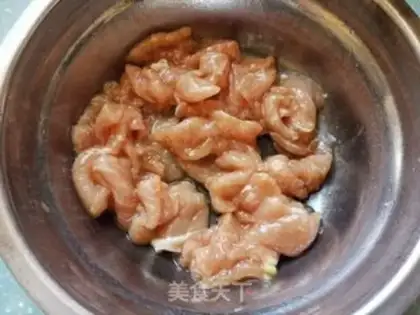 Make Traditional mushu meat step 1