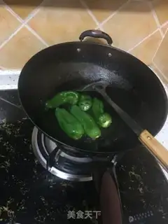 Make Green peppers and eggs step 0