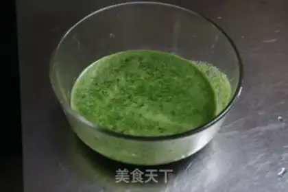 Make Handy spinach noodles step 1