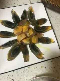 Make Green peppers and eggs step 2