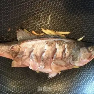 Make Red-hot bass step 1