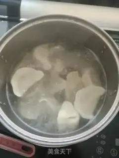 Make Celery pork dumplings step 8