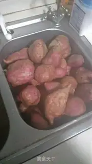 Make Eggs and potatoes step 0
