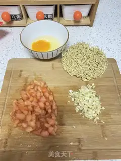 Make Tomato egg noodles step 0