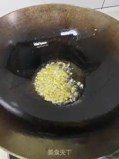 Make Tomato egg noodles step 1