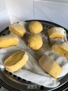 Make Pumpkin buns step 2