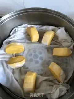 Make Pumpkin buns step 3