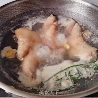 Make Pork hoof step 2