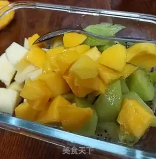 Make Yogurt and fruit step 2