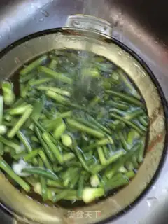 Make Garlic fried lamb step 3