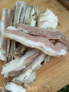 Make Garlic fried lamb step 5