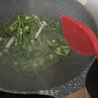 Make Garlic fried lamb step 9