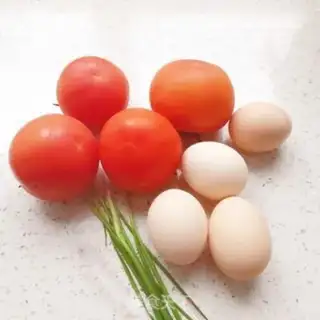 Make Tomato fried eggs step 0