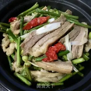 Make Garlic fried lamb step 16