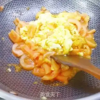 Make Tomato fried eggs step 9