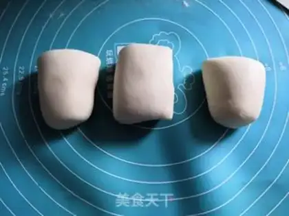 Make Hand grab cake step 5