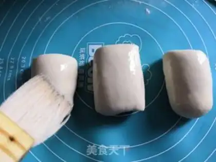Make Hand grab cake step 6