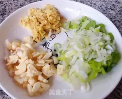 Make Spicy soup step 1