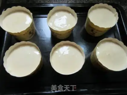 Make Paper cups, sesame pine cake step 10