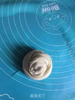 Make Hand grab cake step 13