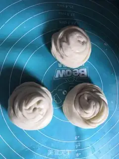 Make Hand grab cake step 14