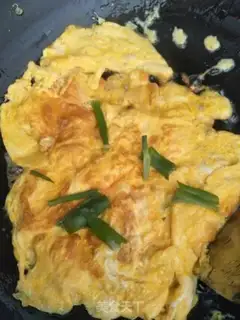 Make Onion fried eggs step 3