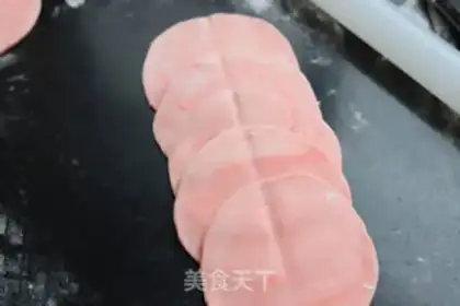 Make Rose buns step 6