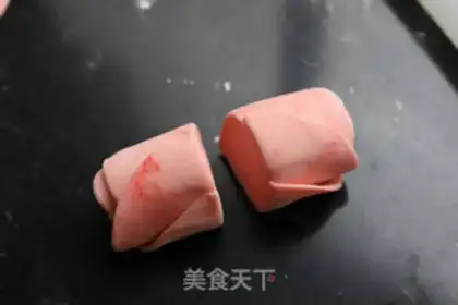 Make Rose buns step 8