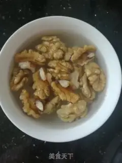 Make Black rice, peanut pecan porridge step 1
