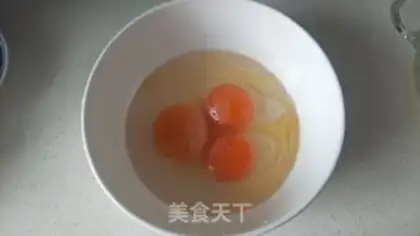 Make Silver fish steamed eggs step 1