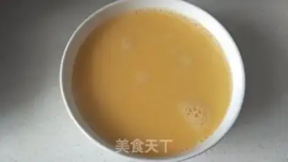 Make Silver fish steamed eggs step 2